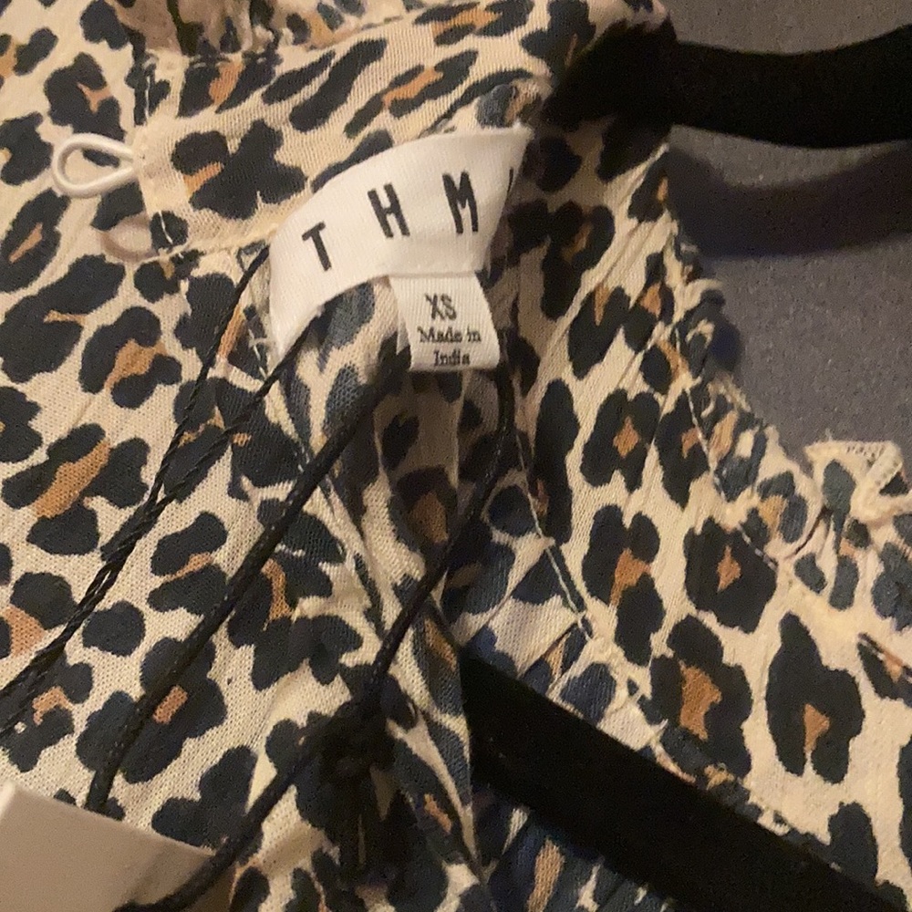 Leopard Top - Picture 2 of 3